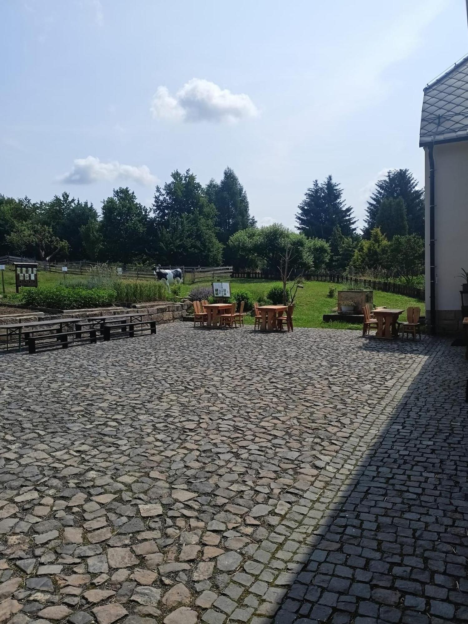 Vcelin Apartment Brniste