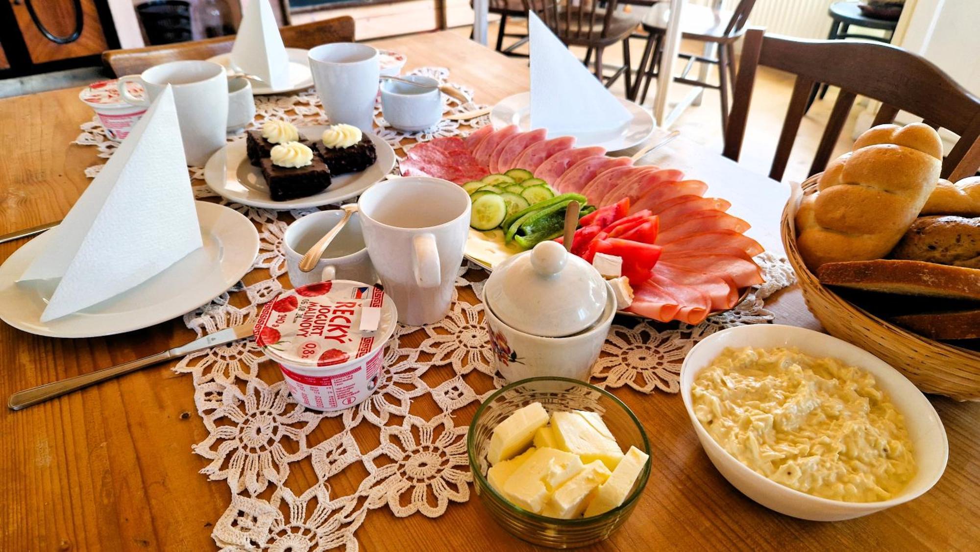 Vcelin Apartment *